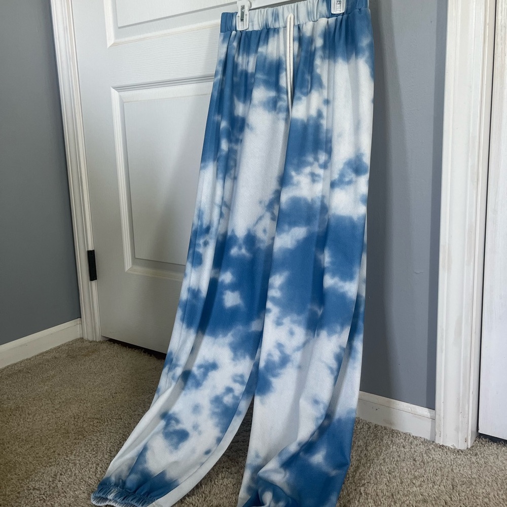 Cloud Print Sweats